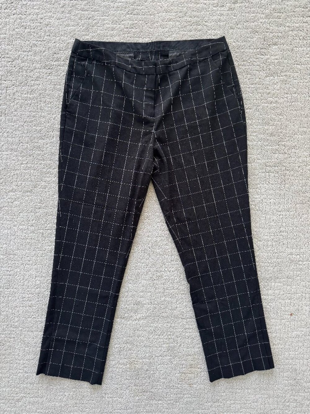 Amanda + Chelsea Size 12 Black Windowpane Plaid Cropped Pants